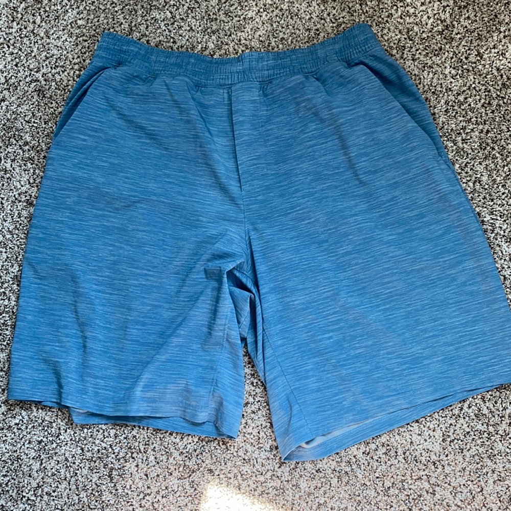Men’s lululemon liner shorts